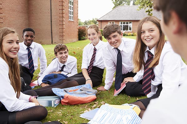 A TYPICAL SCHOOL DAY AT A BRITISH BOARDING SCHOOL