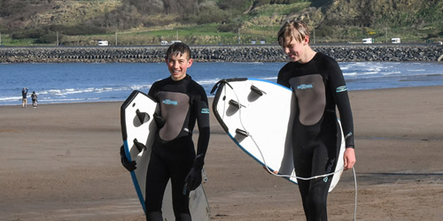 középiskola angliában kóstolós program springboard surf 500x250